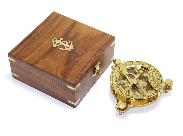 Handmade%20Brass%20Sundial%20and%20Compass%20in%20Wooden%20Box%2015640