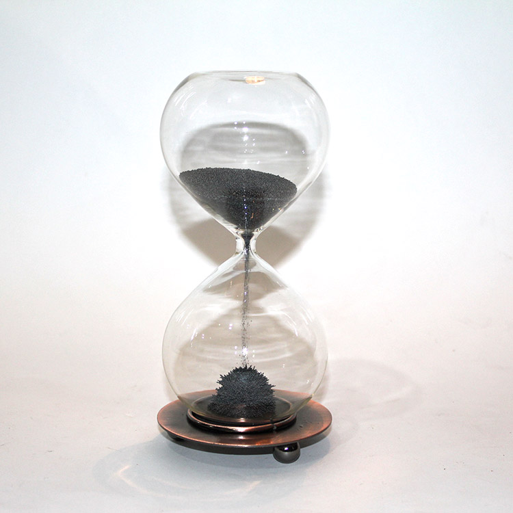 Magnetic%20Metal%20Hourglass%20Large%20Size%205aly82