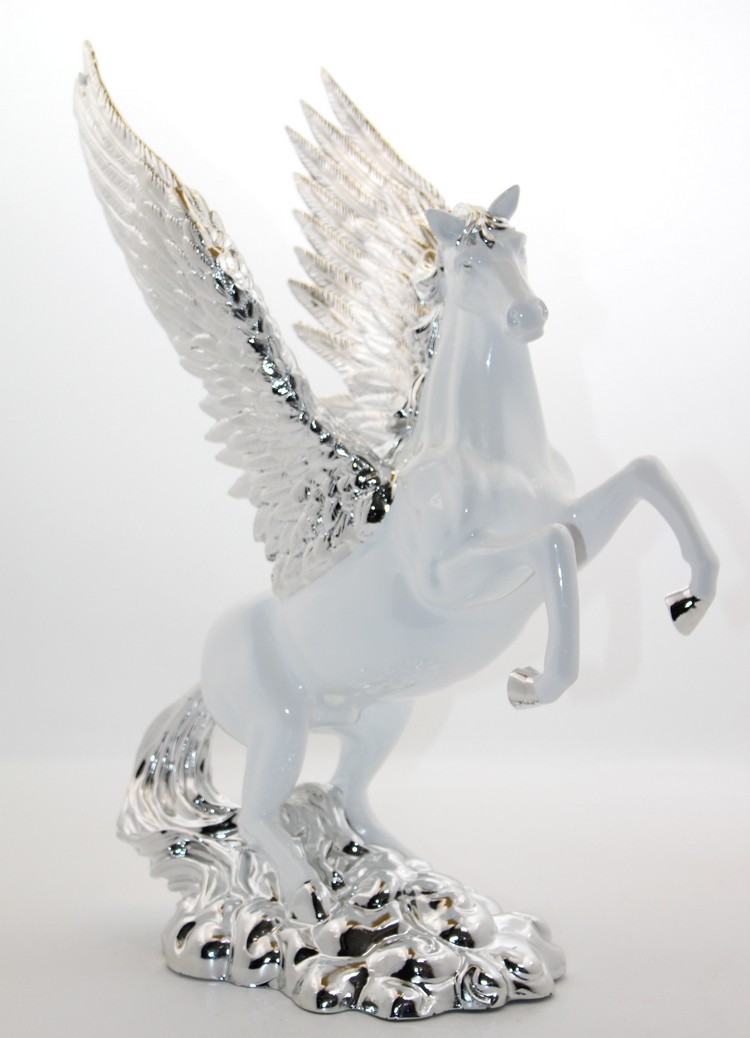 Polyester%20Winged%20Horse%20Figure%20Alk1689