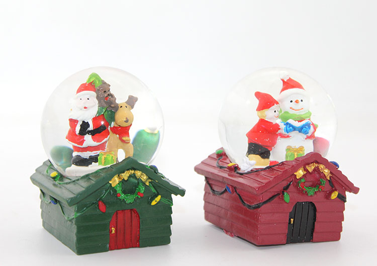 Small%20Illuminated%20Christmas%20Themed%20Snow%20Globe%209%20Cm%20Alk1793