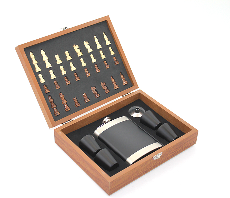 Stainless%20Steel%20Flask%20Set%20Wooden%20Boxed%20Chess%20Flask%20Set%20ALK36