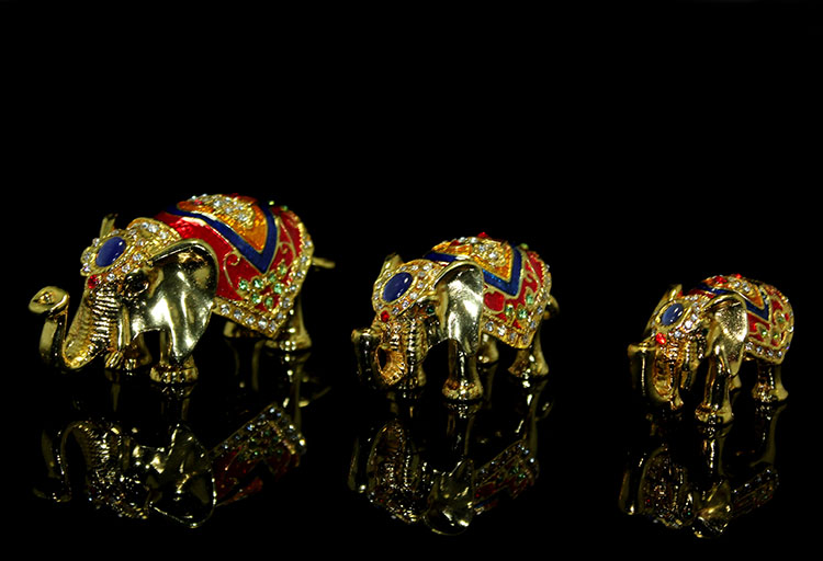 Swarozki%203-Piece%20Elephant%20Set