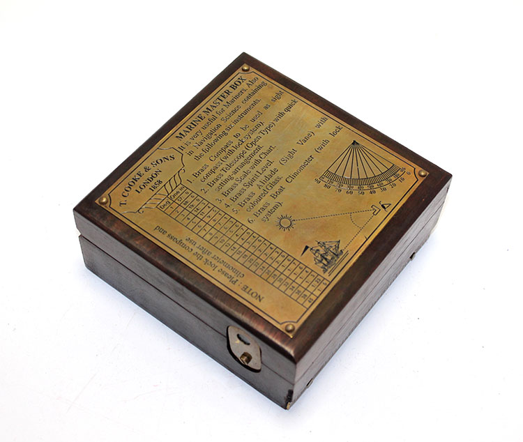 Brass%20Compass%20in%20Wooden%20Box%20KSK114