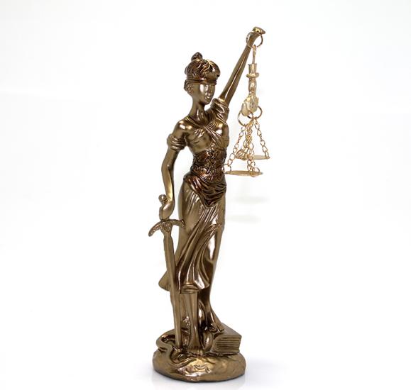 Polyester Justice Figurine Alk1321