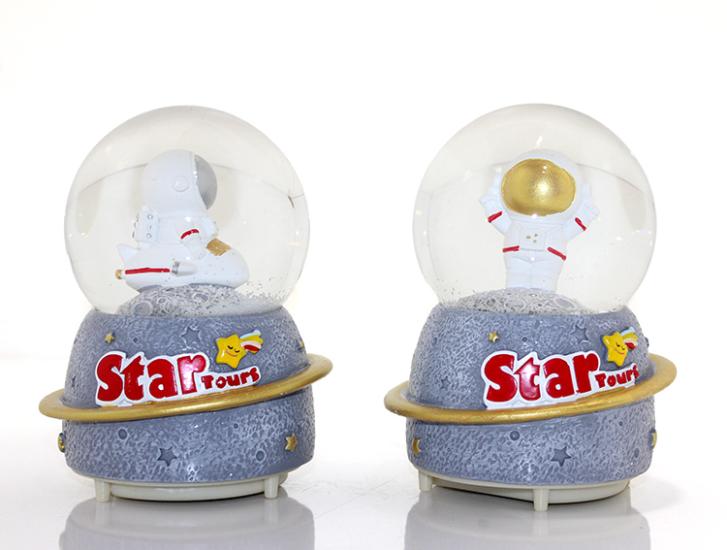 Snow Globe Light Music Globe 13 Cm ALK286