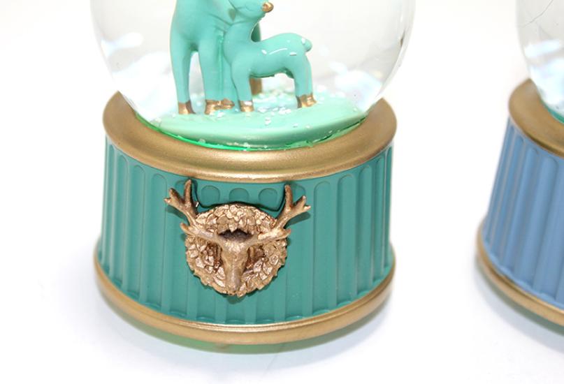 Small Snow Globe with Lights ALK309