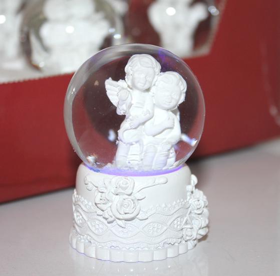 Lighted Mini Snow Globe 7 cm ALK318