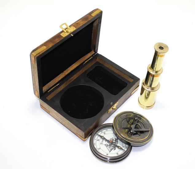 Wooden Boxed Binoculars and Compass Set NI3904M