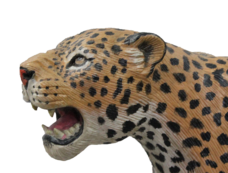 Wooden%20Cheetah%20Standing%20ST00033