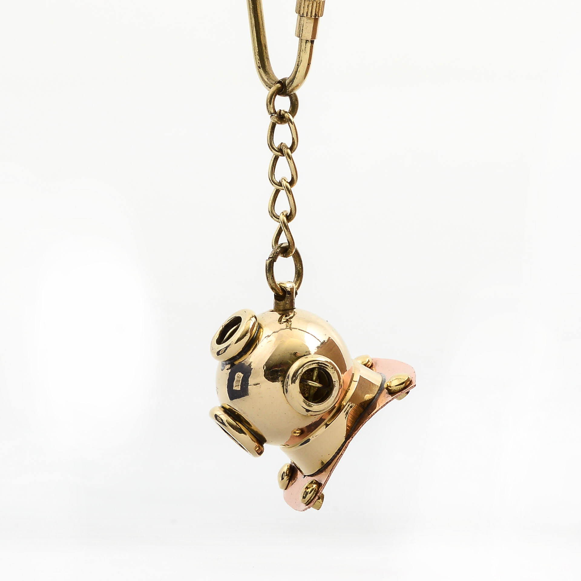 Brass%20Diver%20Head%20Keychain%20ST00055